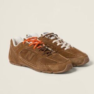 New Balance Brown Sneakers Classic Suede Low-Top